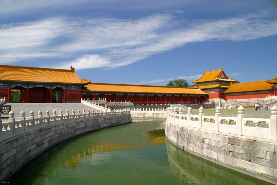 Inner Golden Water River and bridges inside the imperial palace complex