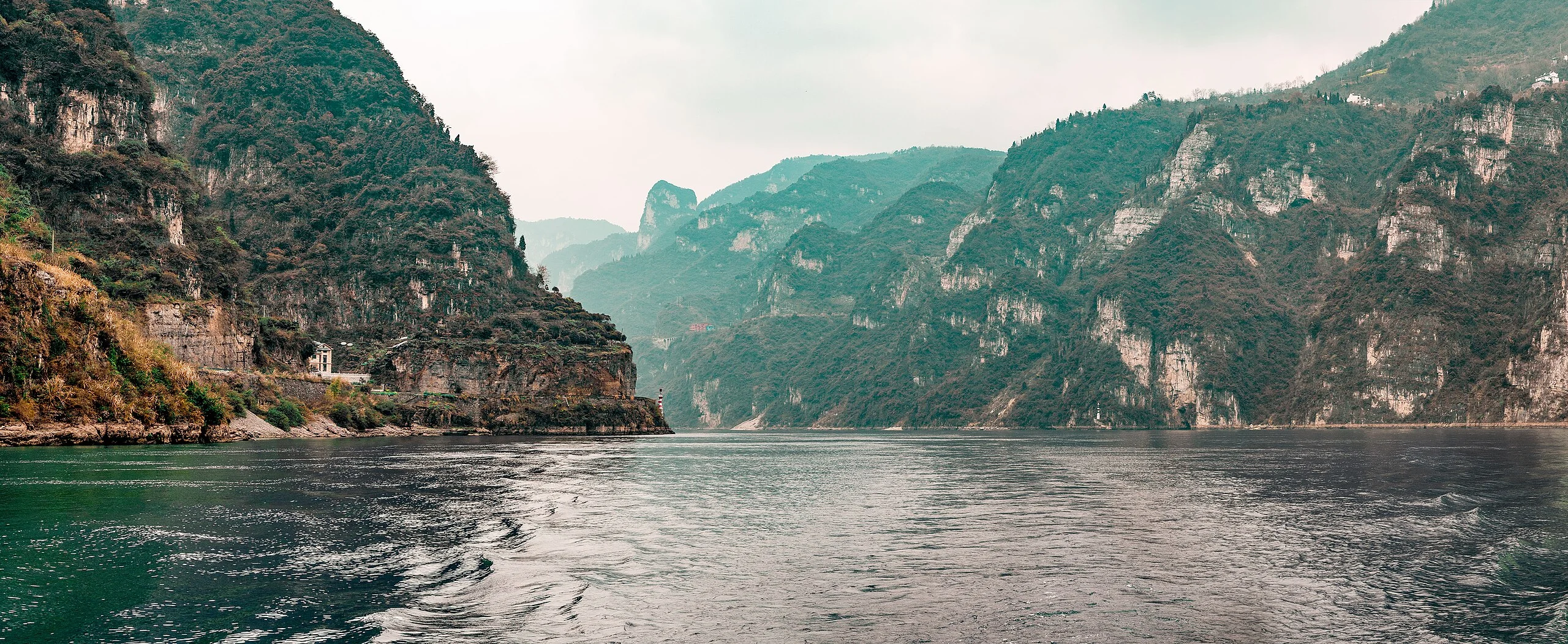 Panoramic view of cliffs and the Yangtze River in the Three Gorges